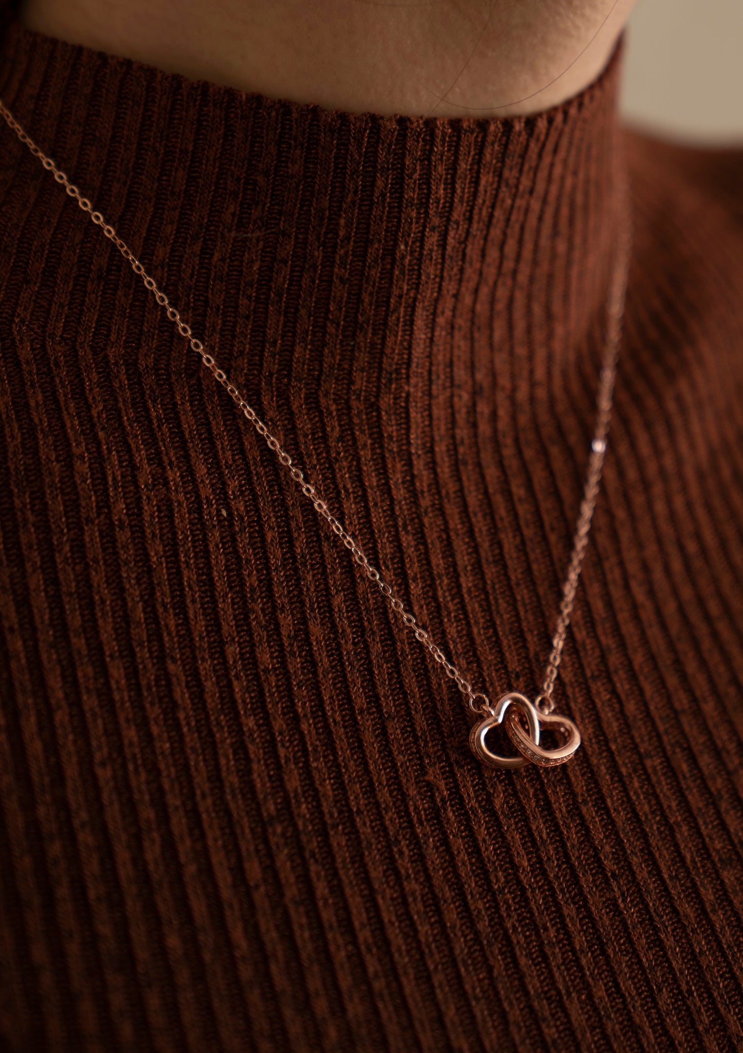 ¡El regalo perfecto para Mamá! Collar de Corazones Entrelazados